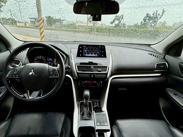 MITSUBISHI三菱 ECLIPSE  第5張相片