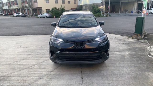 TOYOTA豐田 RAV4  第2張相片