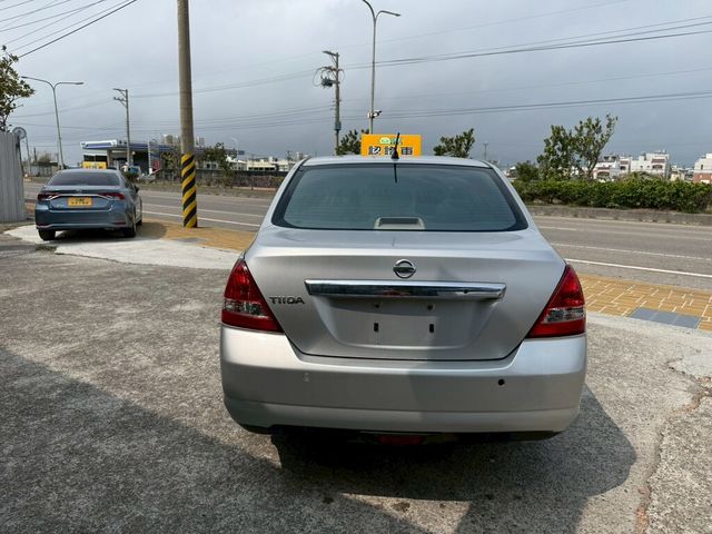 NISSAN日產 TIIDA  第4張相片