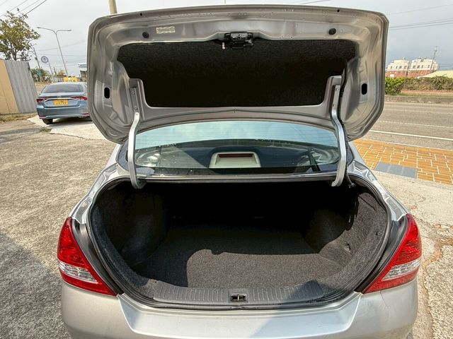 NISSAN日產 TIIDA  第11張相片