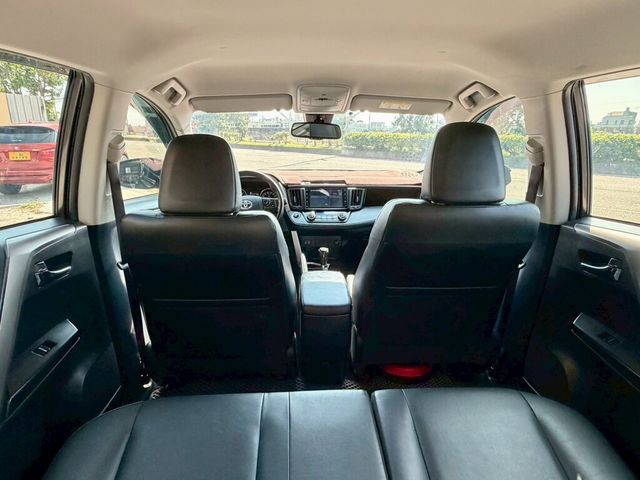 TOYOTA豐田 RAV4  第11張相片