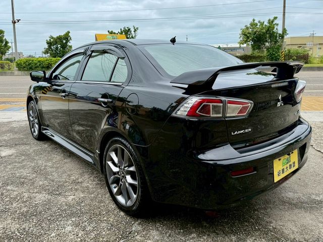 MITSUBISHI三菱 LANCER IO  第8張相片