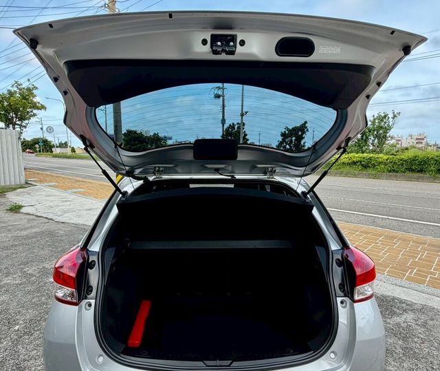 TOYOTA豐田 YARIS  第17張相片