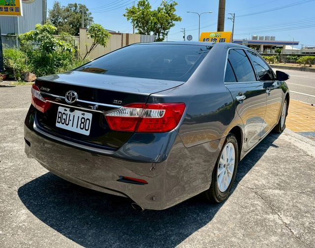 TOYOTA豐田 CAMRY  第2張相片