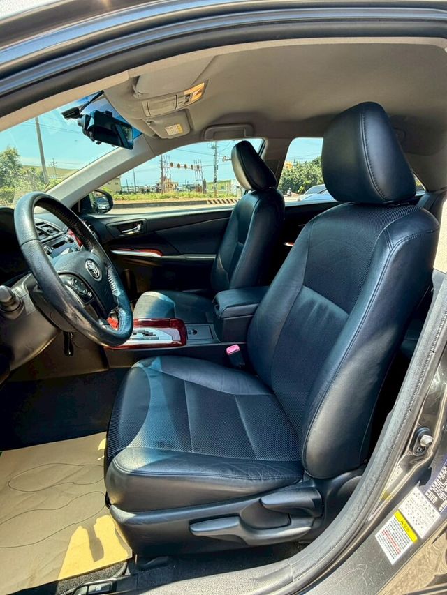 TOYOTA豐田 CAMRY  第9張相片