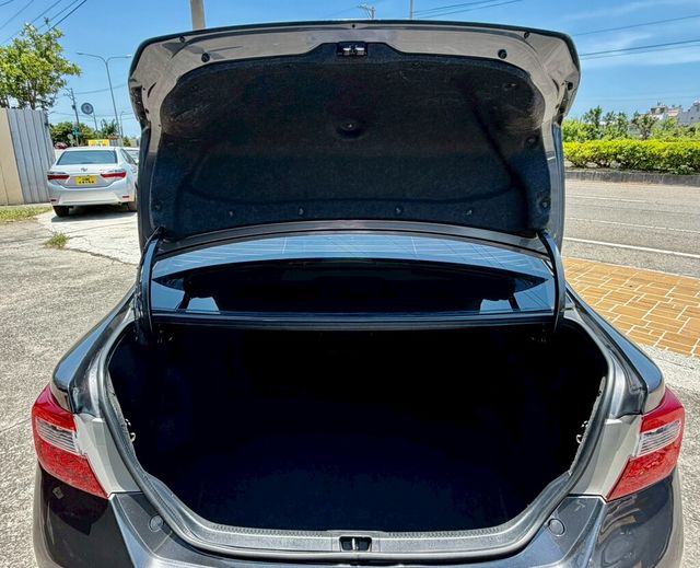 TOYOTA豐田 CAMRY  第18張相片