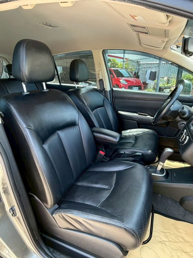 NISSAN日產 TIIDA  第12張相片