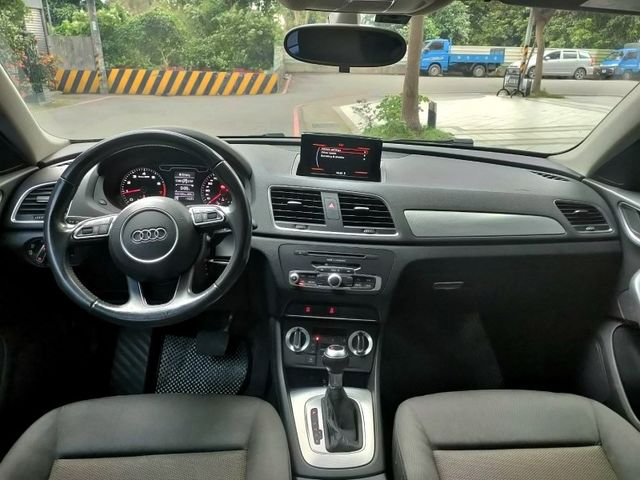 Audi Q3  第7張相片