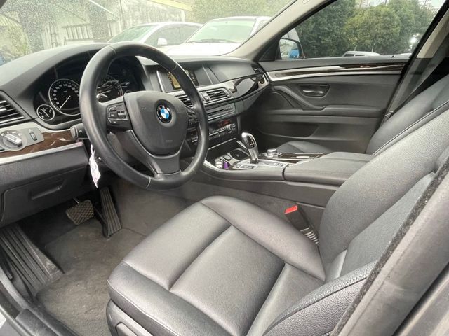 BMW/ 寶馬 520i  第3張相片