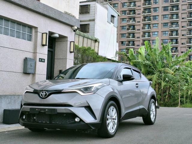 Toyota C-HR  第5張相片