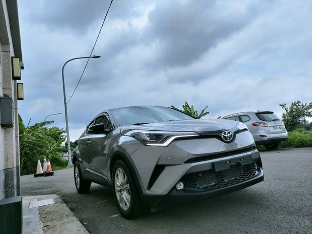 Toyota C-HR  第6張相片