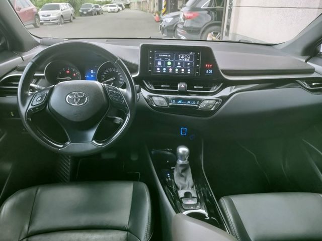 Toyota C-HR  第9張相片