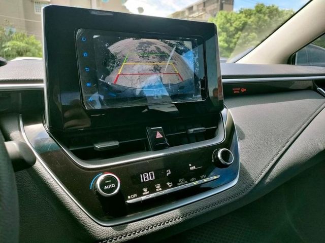 Toyota ALTIS  第5張相片