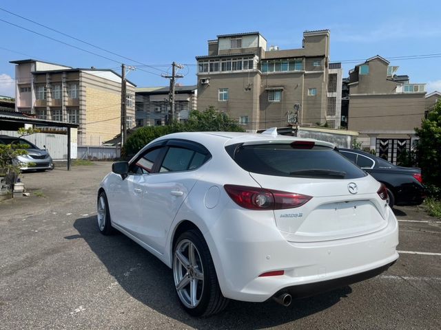 Mazda Mazda3  第10張相片