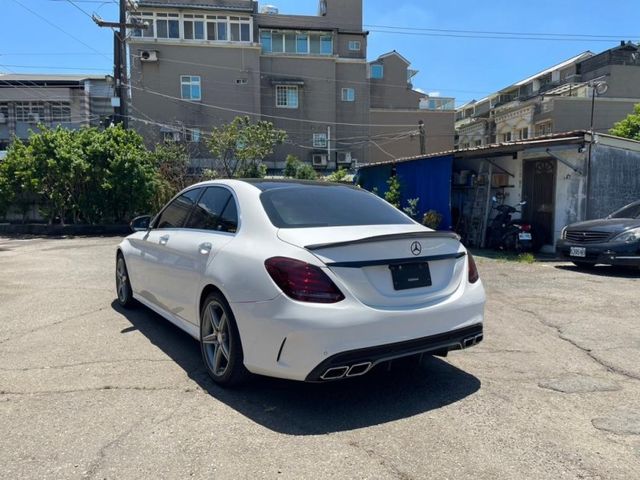 Mercedes-Benz/賓士 C300  第2張相片