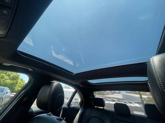 Mercedes-Benz/賓士 C300  第7張相片