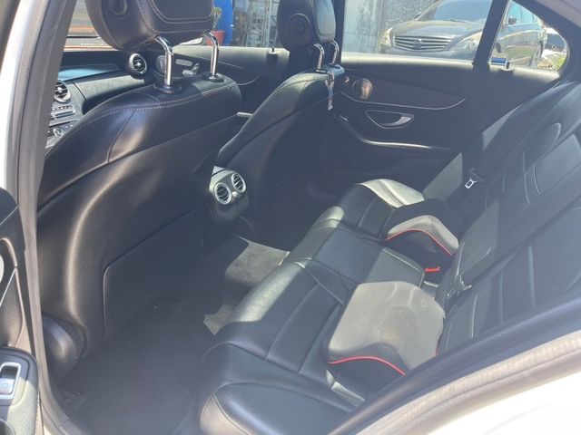 Mercedes-Benz/賓士 C300  第12張相片