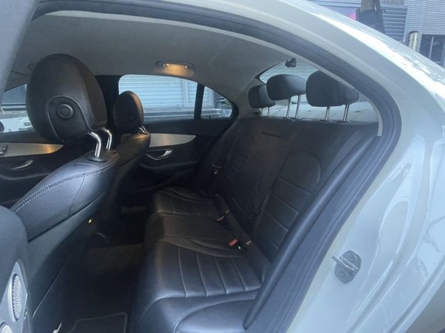 Mercedes-Benz/賓士 C300  第7張相片
