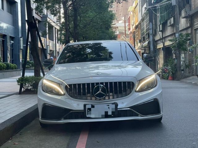 Mercedes-Benz/賓士 C300  第15張相片