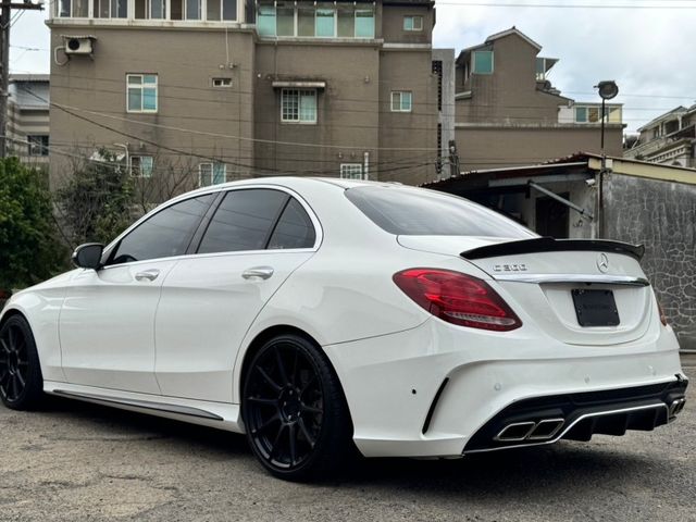 Mercedes-Benz/賓士 C300  第2張相片