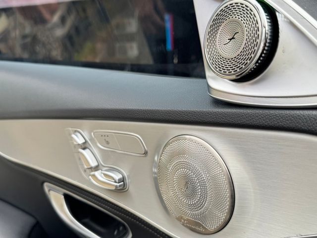 Mercedes-Benz/賓士 C300  第11張相片
