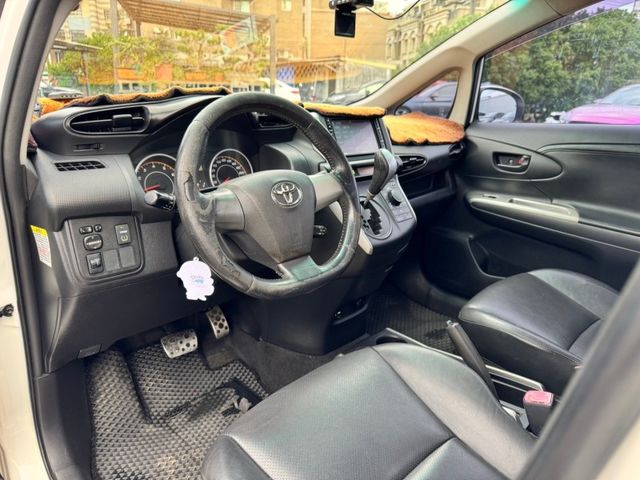 Toyota Wish  第11張相片