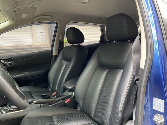 Nissan Tiida  第8張相片