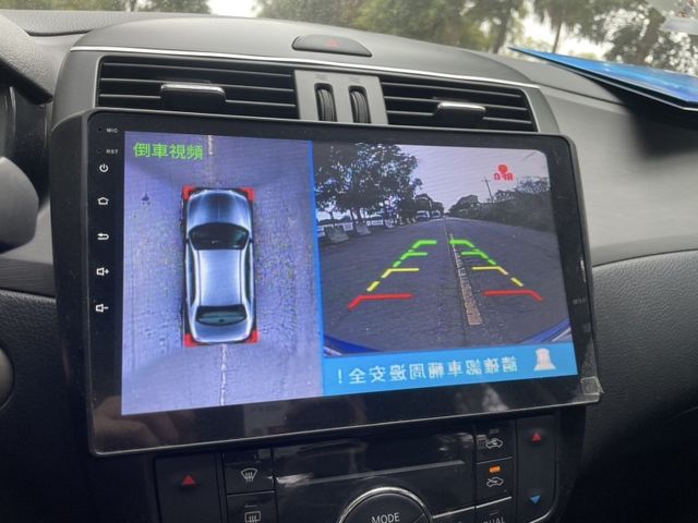 Nissan Tiida  第10張相片