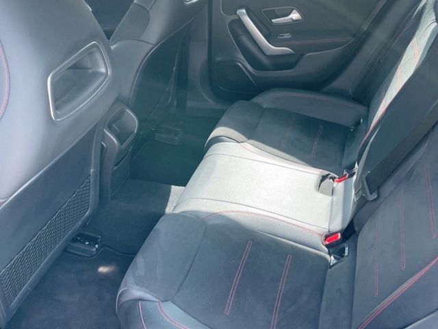 Mercedes-Benz/賓士 A-CLASS  第6張相片