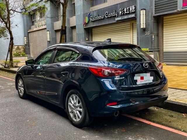 Mazda Mazda3  第6張相片