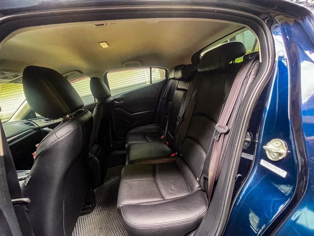 Mazda Mazda3  第9張相片