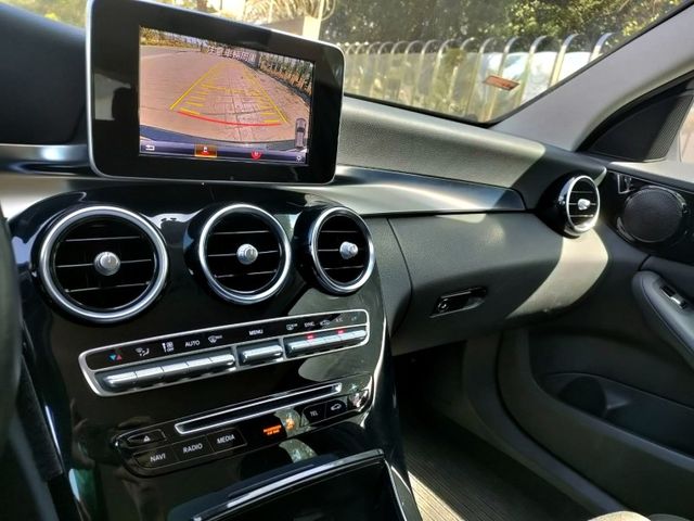 Mercedes-Benz/賓士 C200  第9張相片