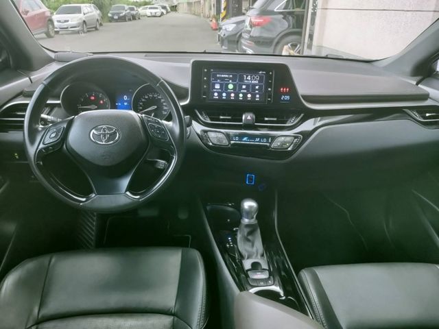 Toyota C-HR  第6張相片
