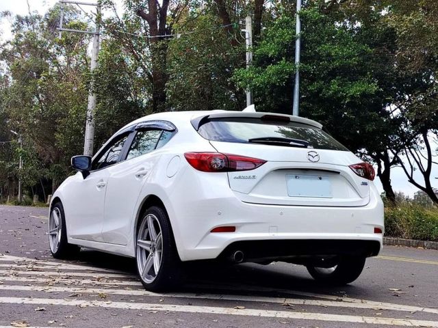 Mazda Mazda3  第5張相片