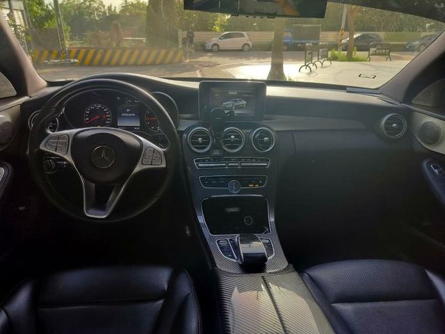 Mercedes-Benz/賓士 C300  第4張相片