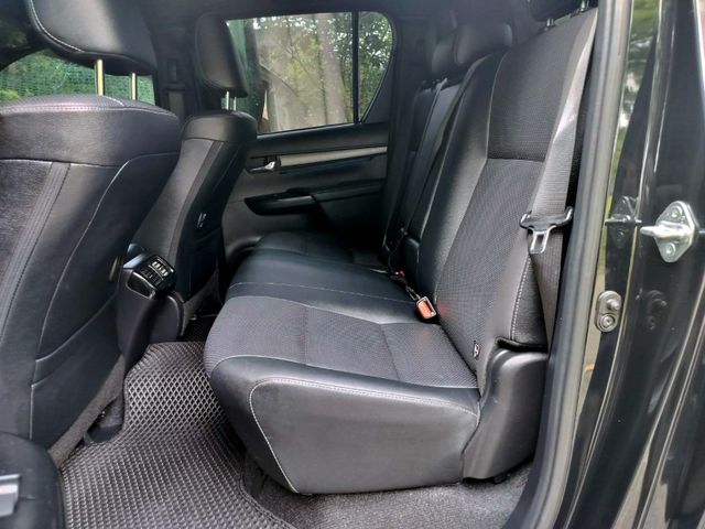 Toyota Hilux  第7張相片