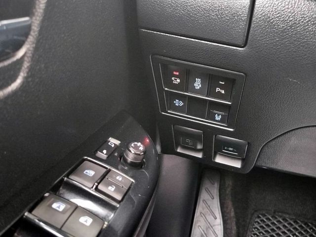 Toyota Hilux  第9張相片