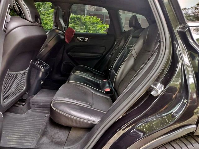 Volvo XC60  第7張相片