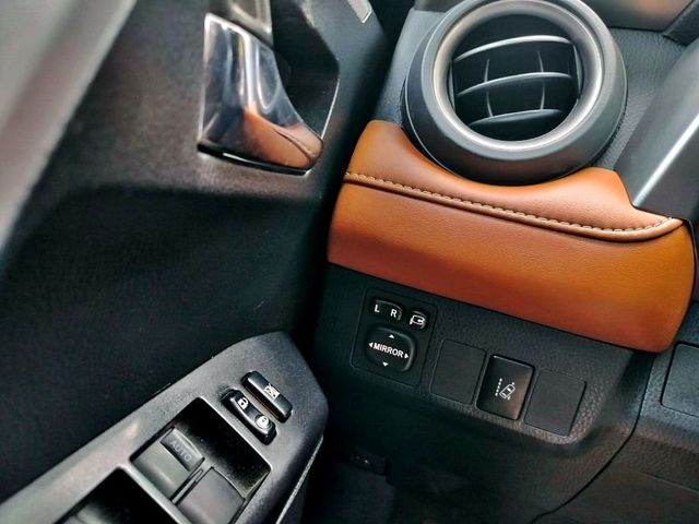 Toyota RAV4  第9張相片