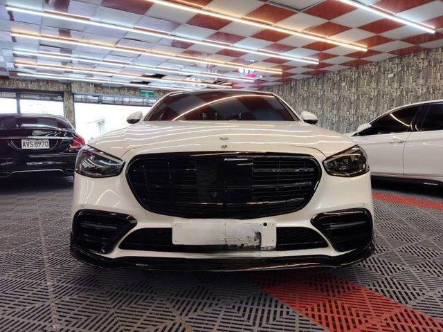 Mercedes-Benz/賓士 S560 L  第2張相片