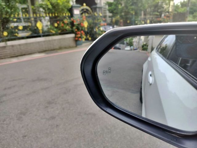 Toyota ALTIS  第13張相片