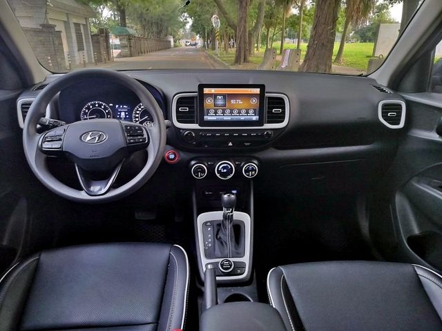 Hyundai Venue  第7張相片