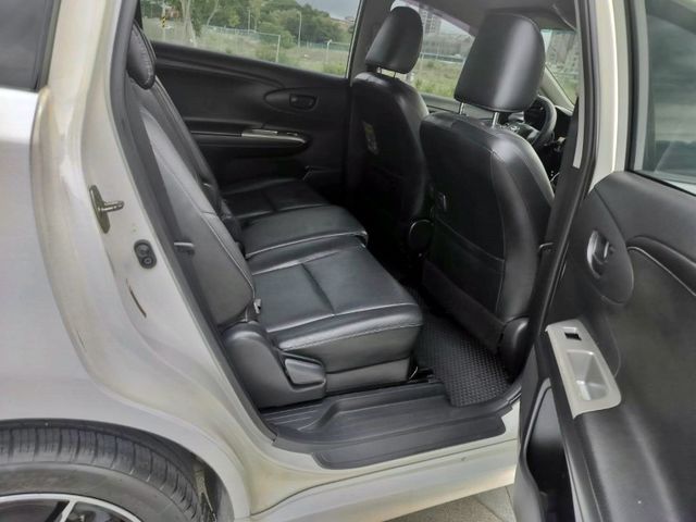 Toyota Wish  第9張相片