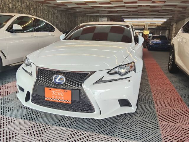 Lexus IS  第4張相片