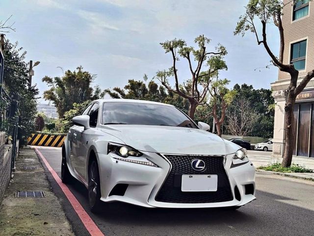 Lexus IS  第6張相片