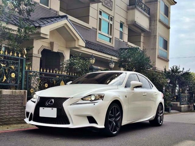 Lexus IS  第7張相片