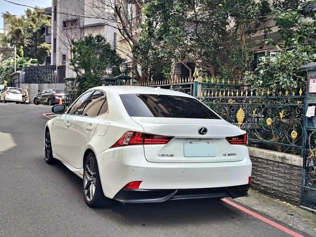 Lexus IS  第8張相片
