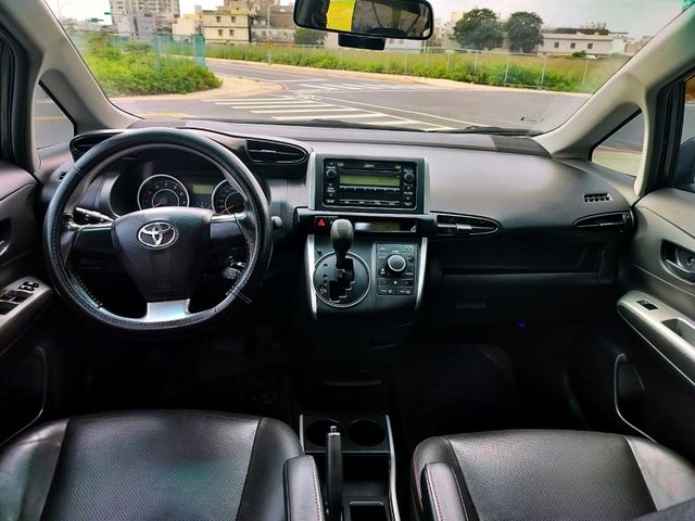 Toyota Wish  第10張相片