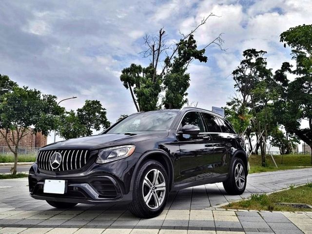 2019 M-Benz GLC 300 4MATIC  第6張相片