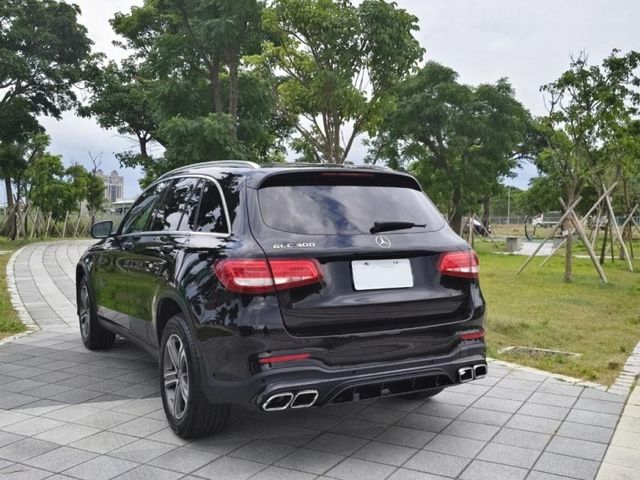 2019 M-Benz GLC 300 4MATIC  第9張相片